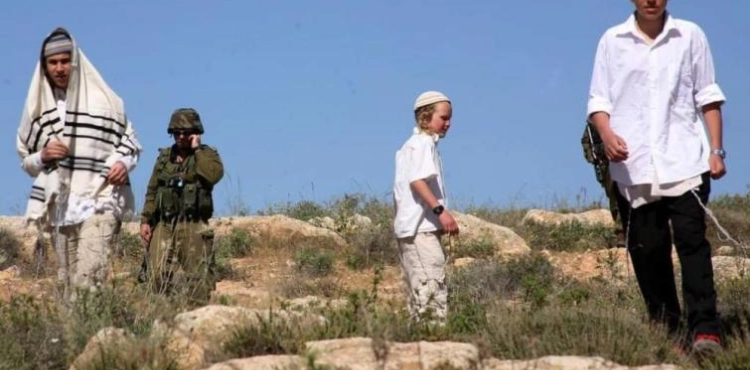 A young man and two women were injured in two attacks by settlers in Nablus