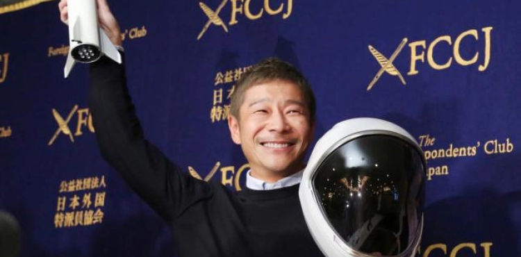 Japanese billionaire chooses eight people to share his journey to the moon