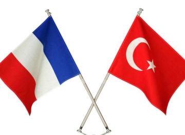 Ankara denounces Macron&acute;s &quot;unacceptable&quot; statements about the Turkish intervention