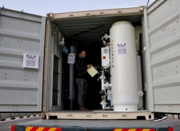 3 oxygen production plants arrive in Gaza