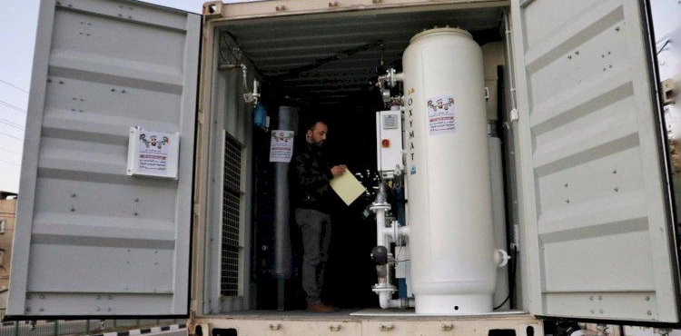 3 oxygen production plants arrive in Gaza
