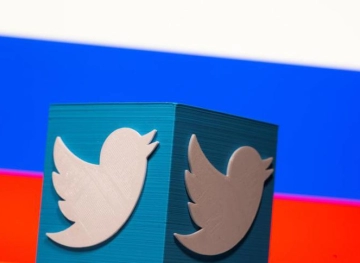 Russia backs down from threatening to block Twitter after deleting some content