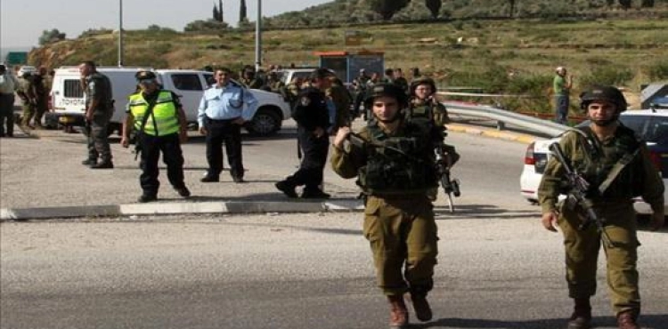 Israeli forces fire on vehicle in Jerusalem