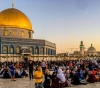 The occupation prevents the entry of breakfast meals for the fasting people in Al-Aqsa