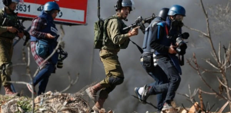 The Media Group demands the release of 25 journalists from the occupation prisons