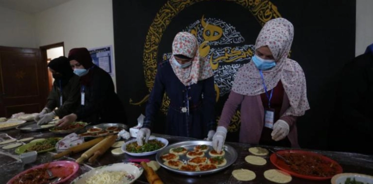 Young women from Gaza initiate a charitable campaign to help poor families