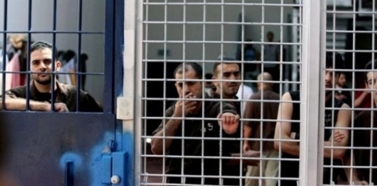 3 Prisoners enter new years