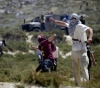 Settlers attack children in Hebron