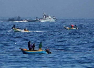 Fishermen injured by Israeli targeting in the Gaza Sea