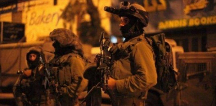 Israeli occupation arrests 5 Palestinians from the West Bank at dawn Thursday