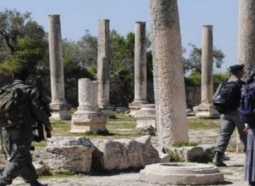 Settlers storm the archaeological site in Sebastia