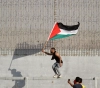 The occupation injure a fisherman and a young man on the Gaza border