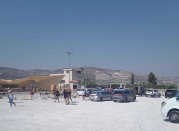 Settlers storm the archaeological area in Sebastia