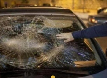 Settlers attack citizens&acute; vehicles near Burqa, northwest of Nablus