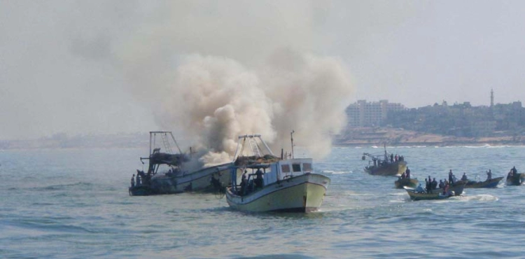 The occupation targets fishermen off the coast of Gaza