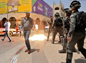 A young man was injured and others arrested during clashes in Bethlehem and Ramallah