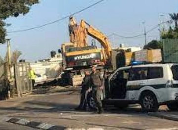 The occupation demolishes a kindergarten in Beit Safafa in Jerusalem