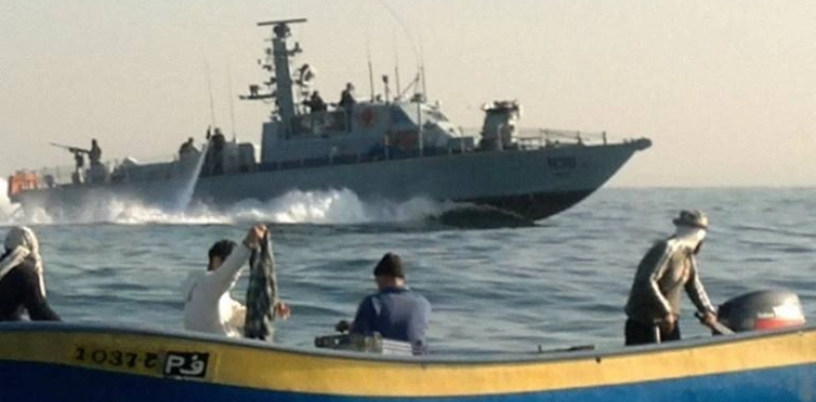 Israeli navy detains two fishermen off Gaza