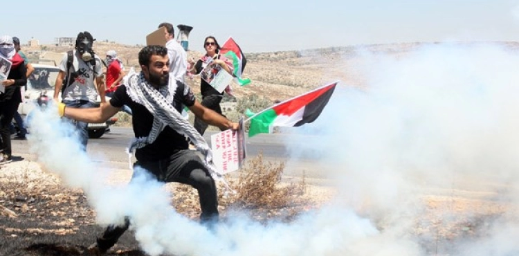 A young man was wounded by Israeli bullets in clashes in Kafr Qaddum
