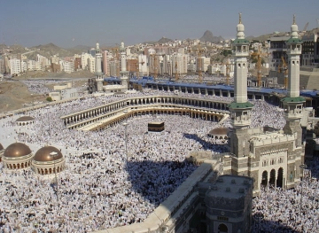 The medical mission is preparing to open two medical clinics in Makkah Al-Mukarramah to serve Palestinian pilgrims