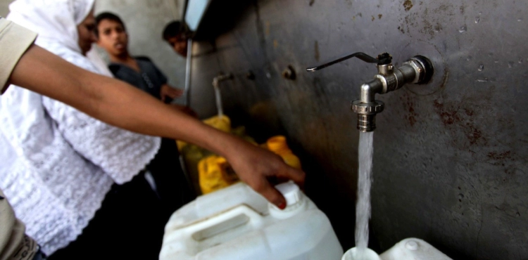 Gaza&acute;s desalination and sanitation plants threaten to stop