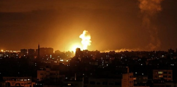 Heavy Israeli bombing of the Gaza Strip