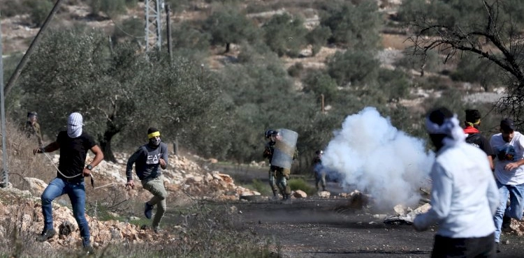 Suffocation injuries during the occupation army&acute;s suppression of the weekly Kafr Qaddum march
