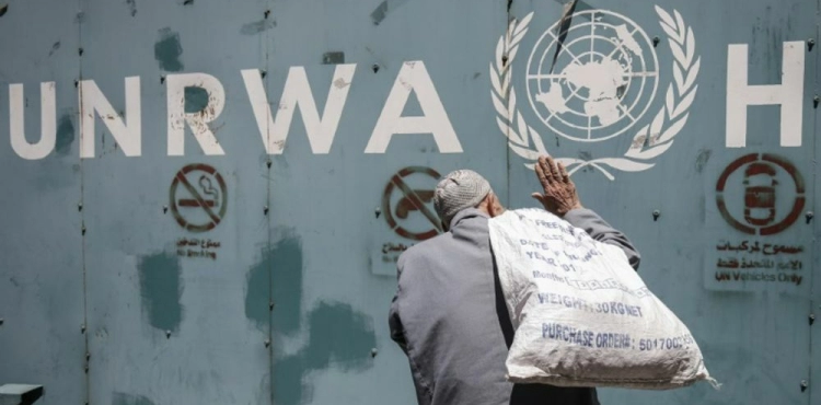 UNRWA confirms the continuation of providing services to refugees despite its financial crisis