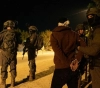 The occupation forces arrest 4 young men from the West Bank