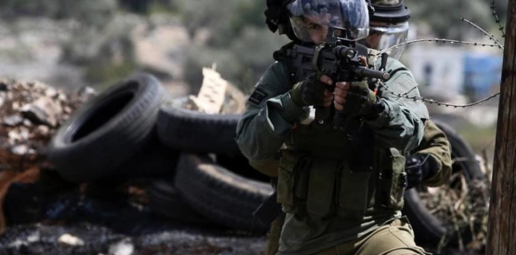 Two wounded with live bullets during clashes in Tayseer