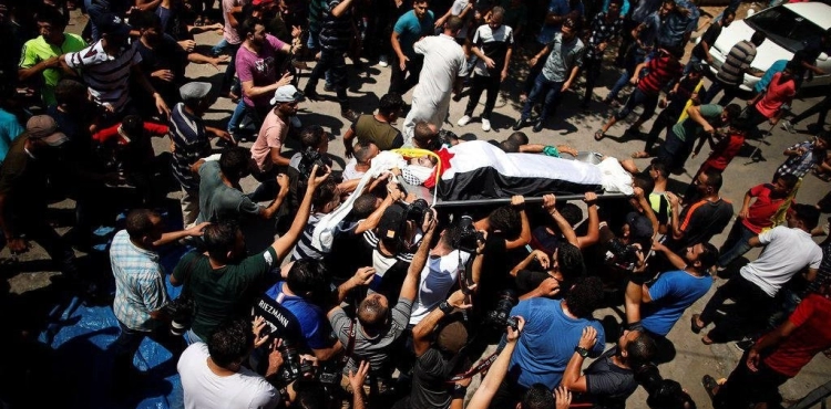 Photos| Gaza mourns the three martyrs