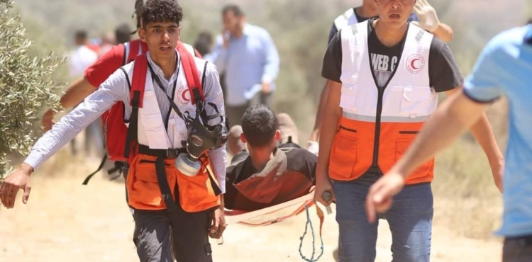 The Red Crescent: 386 injuries during the clashes in Beita and Beit Dajan