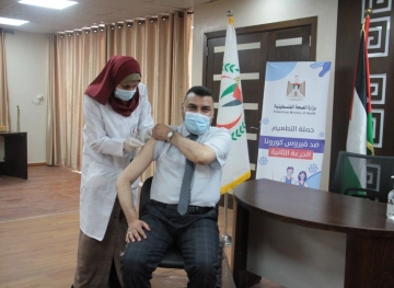 Gaza: decisions to compel vaccination for employees and workers in various professions