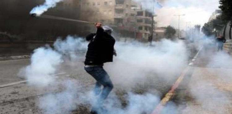 Clashes near the northern entrance to Qalqilya