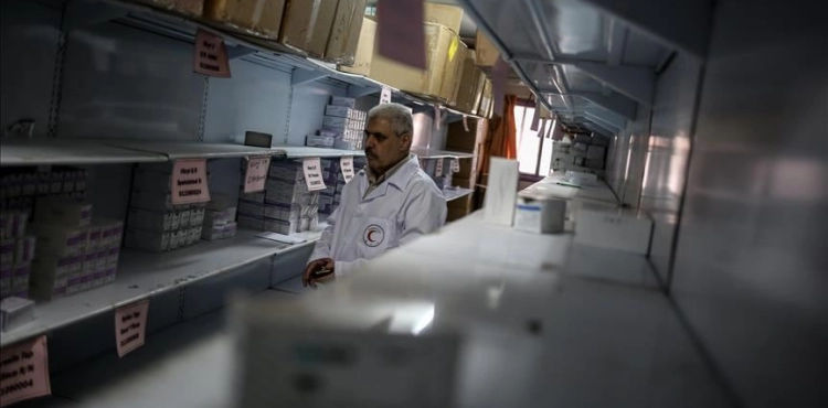 Gaza patients face a serious deterioration due to a shortage of medicines in light of the Corona crisis