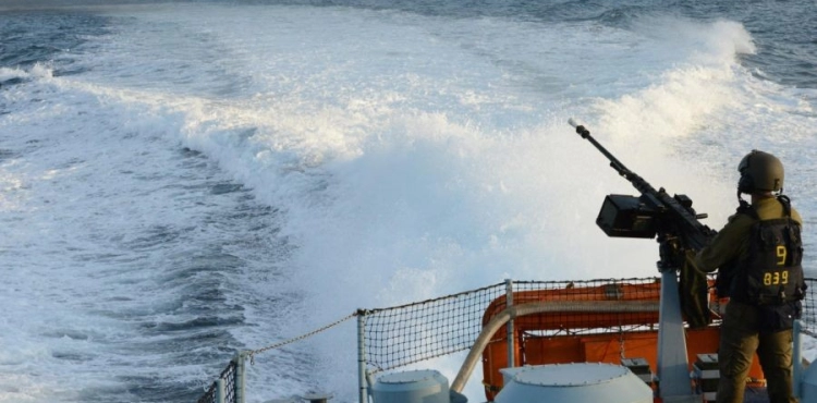 Israeli occupation boats target fishermen in Gaza sea